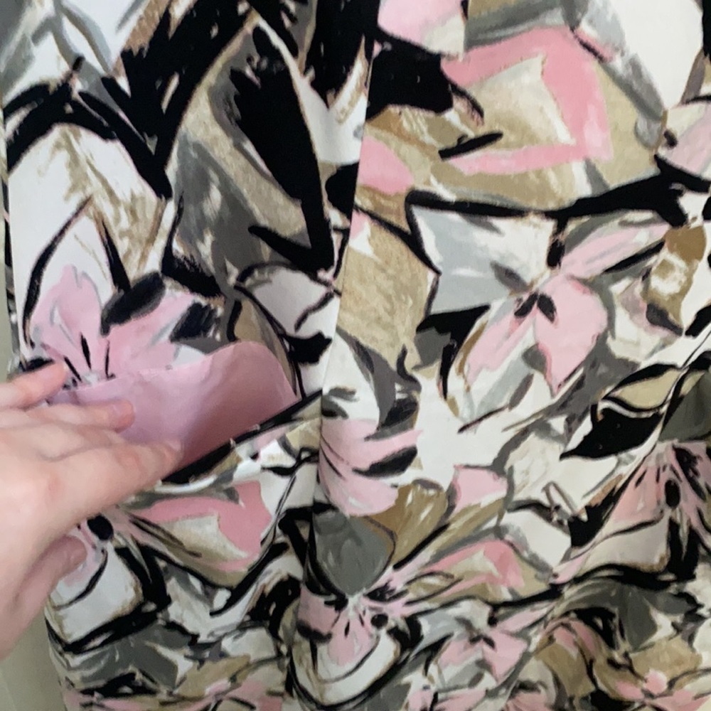 Kasper Pink and Black Floral Dress WITH POCKETS - Picture 2 of 6
